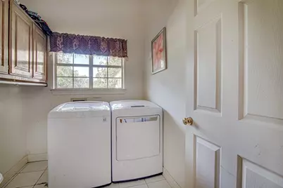 5725 Burleson Oaks Drive, Burleson, TX 76028 - Photo 13