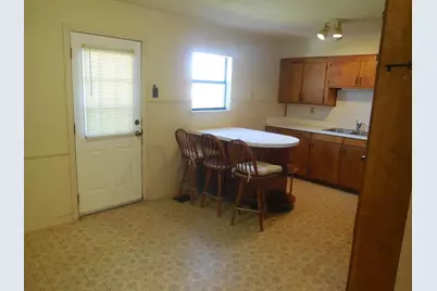 1003 W Plummer Street, Eastland, TX 76448 - Photo 5