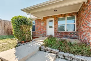 5320 Eagle Heights Dr, Dallas, TX 75212 - Photo 3