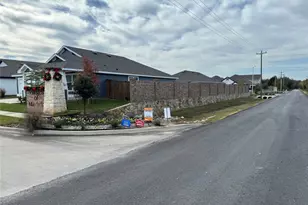 633 Quail Mdws Dr, Cleburne, TX 76031 - Photo 3