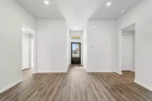 1102 Holly St, Cleburne, TX 76033 - Photo 5