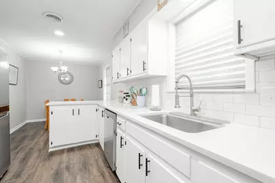 301 E Williams Street, Bowie, TX 76230 - Photo 11