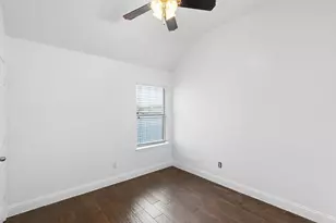 309 Dupont Cir, Fort Worth, TX 76134 - Photo 13