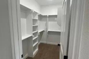 5741 Black Pine Cir, Granbury, TX 76048 - Photo 3