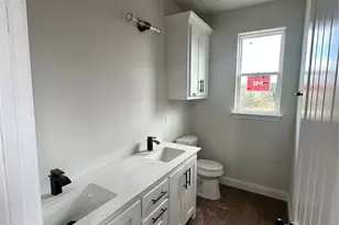 5741 Black Pine Cir, Granbury, TX 76048 - Photo 5