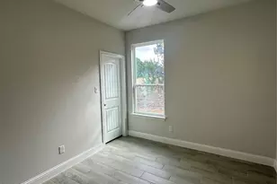 5829 Black Pine Cir, Granbury, TX 76048 - Photo 13