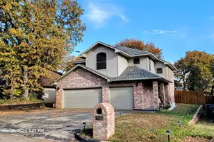 1637 Arbor Ridge Dr, Fort Worth, TX 76112 - Photo 3