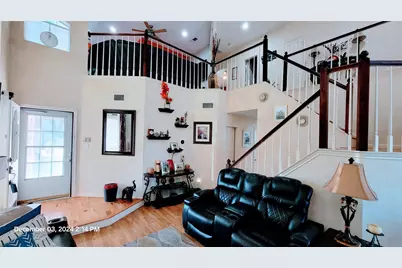 1637 Arbor Ridge Drive, Fort Worth, TX 76112 - Photo 5