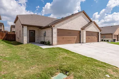 712 Rolling Terrace Circle, Granbury, TX 76049 - Photo 1