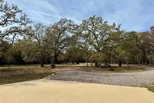 474 Eagle Cove Cir, Tioga, TX 76271 - Photo 23