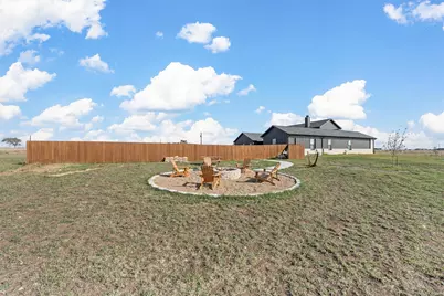 353 Willow Moon Ranch Road, Crawford, TX 76638 - Photo 29