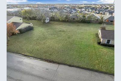 319 Allen Drive, Justin, TX 76247 - Photo 3