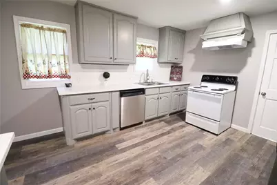 2208 N Sylvania Avenue, Fort Worth, TX 76111 - Photo 9