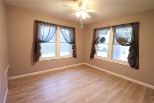 2208 N Sylvania Ave, Fort Worth, TX 76111 - Photo 11