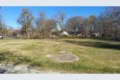 1404 E 10th Avenue, Corsicana, TX 75110 - Photo 3