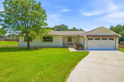 1937 N Dale Avenue, Stephenville, TX 76401 - Photo 1