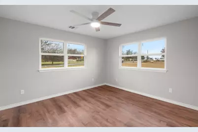 1937 N Dale Avenue, Stephenville, TX 76401 - Photo 19