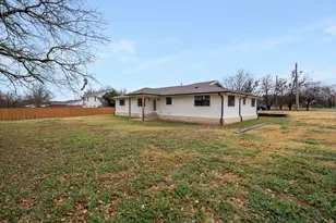 1937 N Dale Ave, Stephenville, TX 76401 - Photo 5