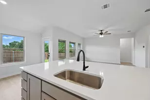 1401 Quail Crk Dr, Cleburne, TX 76033 - Photo 7