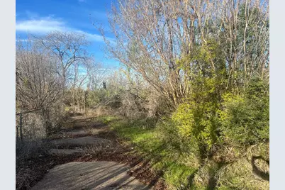 4200 Brentwood Stair Road, Fort Worth, TX 76103 - Photo 3