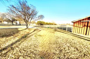 4260 Lasater Rd, Balch Springs, TX 75181 - Photo 27