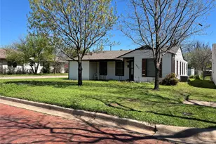 1401 Polk St, Wichita Falls, TX 76309 - Photo 11