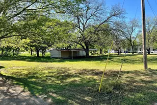 400 Dallas St, Nocona, TX 76255 - Photo 1