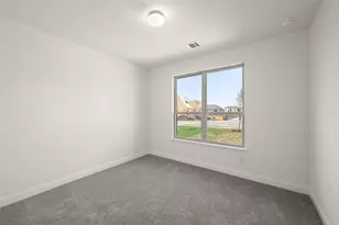 947 Richard Pittmon Dr, DeSoto, TX 75115 - Photo 13