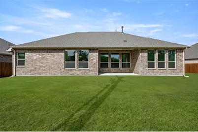 947 Richard Pittmon Drive, DeSoto, TX 75115 - Photo 27