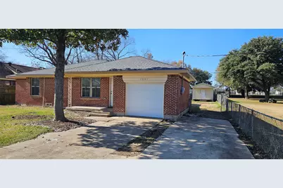 1007 Pleasant Drive, Dallas, TX 75217 - Photo 1