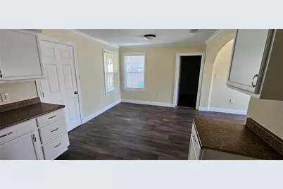 1007 Pleasant Drive, Dallas, TX 75217 - Photo 5