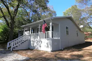 708 Ellington St, Atlanta, TX 75551 - Photo 3