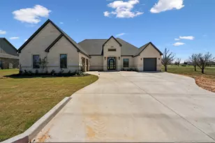 2409 Candlestick Dr, Granbury, TX 76049 - Photo 3
