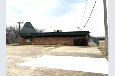 6808 Chapman Drive, North Richland Hills, TX 76182 - Photo 9