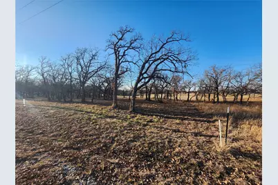 129 Diamond Oaks Drive, Nocona, TX 76255 - Photo 3