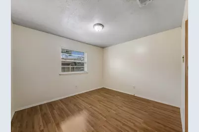 6129 Forest Edge Drive, Forest Hill, TX 76119 - Photo 17