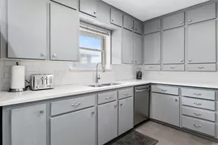 3364 Darvany Dr, Dallas, TX 75220 - Photo 11