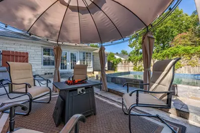 2240 Lawndale Drive, Dallas, TX 75211 - Photo 5