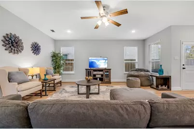 3237 Chihuahua Avenue, Dallas, TX 75212 - Photo 9