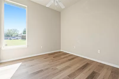 2204 Park Springs Boulevard, Arlington, TX 76013 - Photo 7