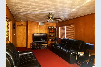 1136 E Five Mile Parkway, Dallas, TX 75216 - Photo 9