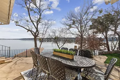648 S Rough Creek Court, Granbury, TX 76048 - Photo 7