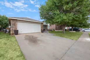 3916 Irish Setter Dr, Fort Worth, TX 76123 - Photo 3