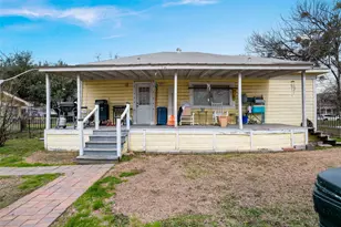 1403 Bonham St, Commerce, TX 75428 - Photo 19
