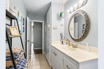 632 S Rough Creek Court, Granbury, TX 76048 - Photo 21