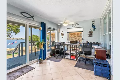 632 S Rough Creek Court, Granbury, TX 76048 - Photo 15