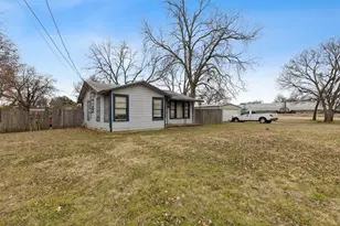 100 E Eldred St, Burleson, TX 76028 - Photo 3