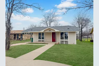 828 Indiana Street, Graham, TX 76450 - Photo 1