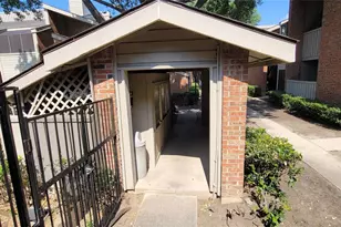 9600 Royal Ln, Dallas, TX 75243 - Photo 19