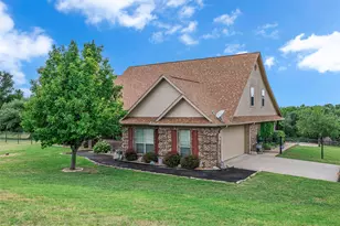 151 Canyon Creek Ct, Weatherford, TX 76087 - Photo 3